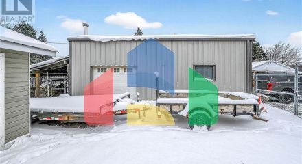 Residential - Single Family Home - Hamilton, Canada - Canada