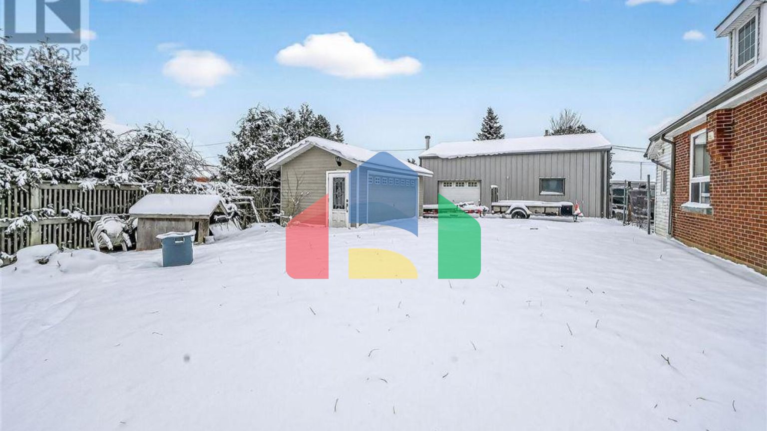 Residential - Single Family Home - Hamilton, Canada - Canada