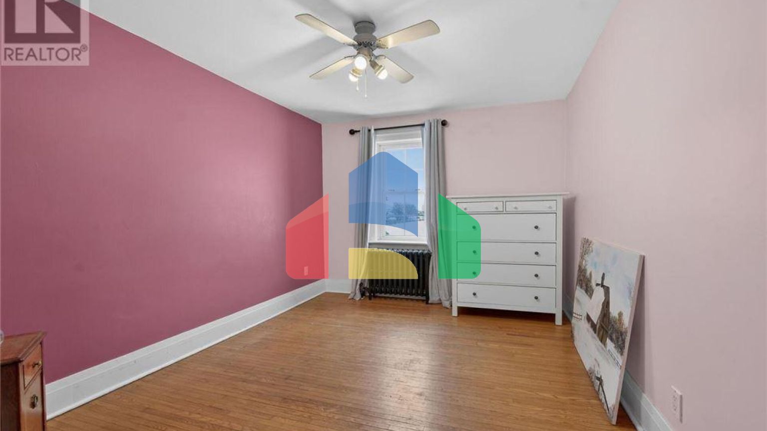 Residential - Single Family Home - Hamilton, Canada - Canada