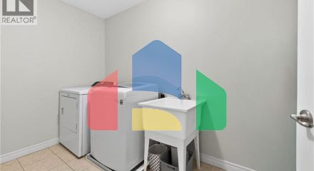 Residential - Single Family Home - Hamilton, Canada - Canada