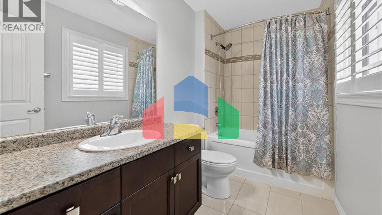 Residential - Single Family Home - Hamilton, Canada - Canada