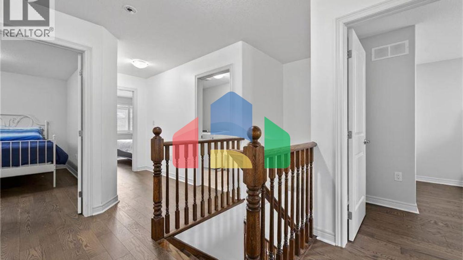 Residential - Single Family Home - Hamilton, Canada - Canada