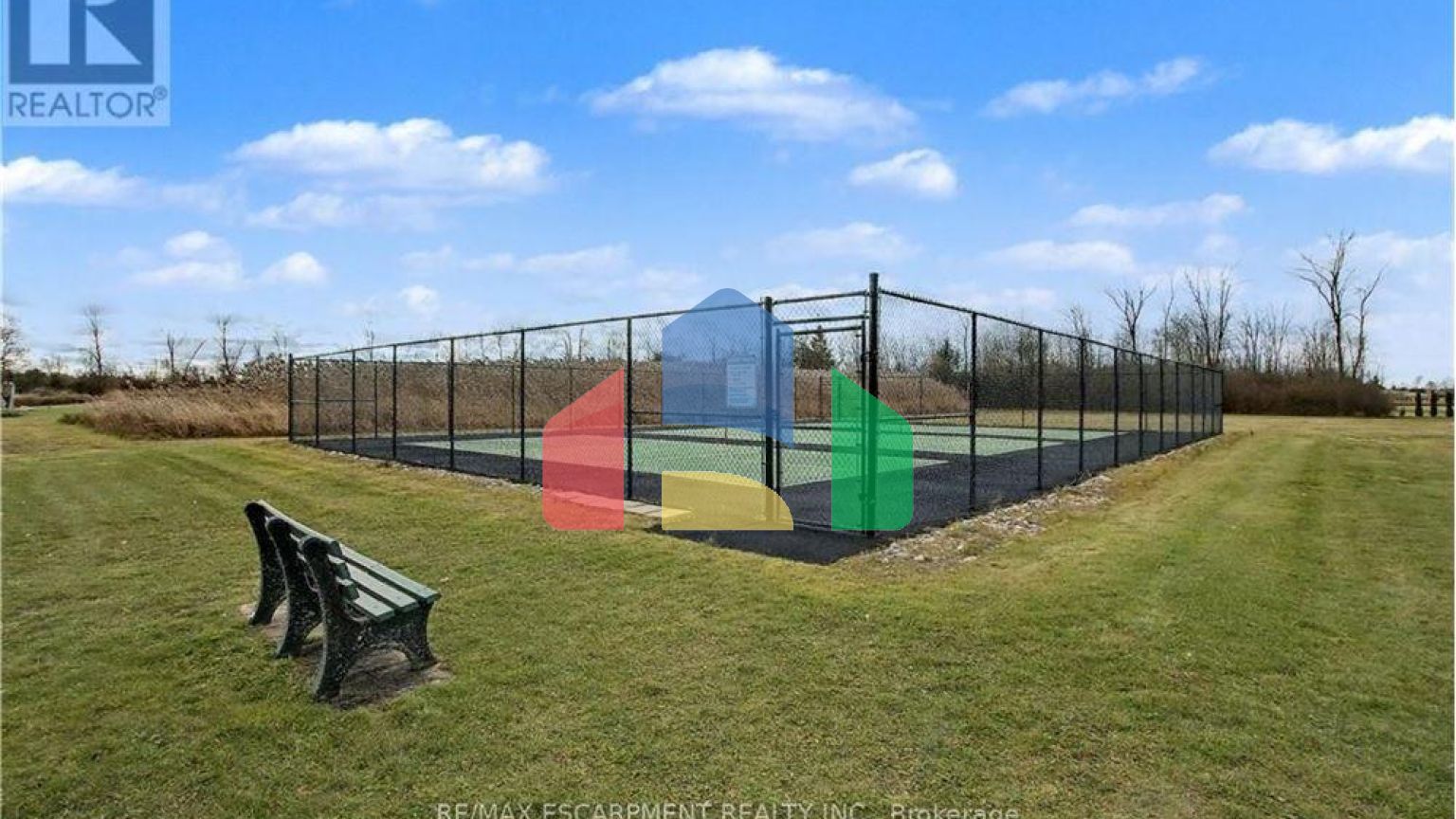 Residential - Single Family Home - Hamilton, Canada - Canada