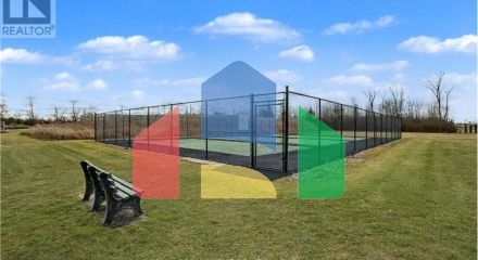 Residential - Single Family Home - Hamilton, Canada - Canada