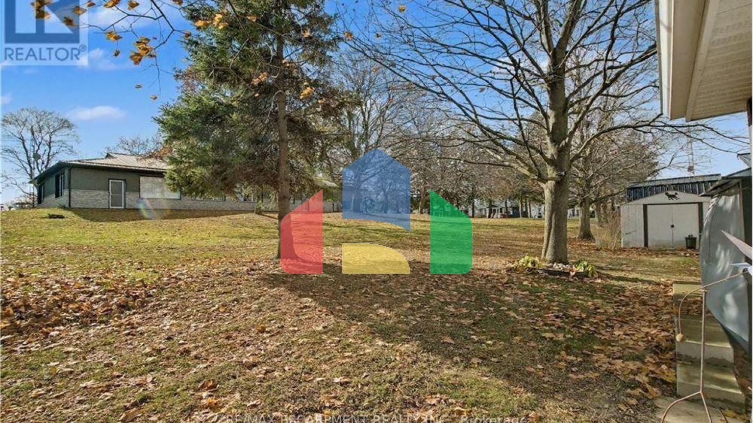 Residential - Single Family Home - Hamilton, Canada - Canada