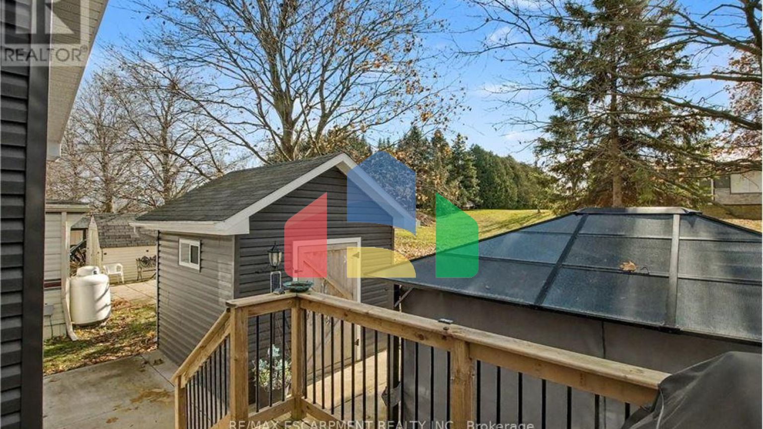 Residential - Single Family Home - Hamilton, Canada - Canada