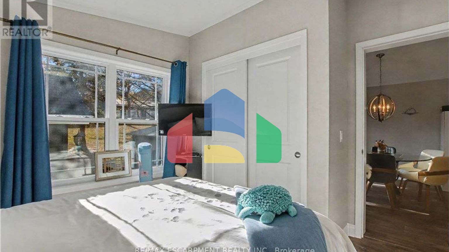 Residential - Single Family Home - Hamilton, Canada - Canada