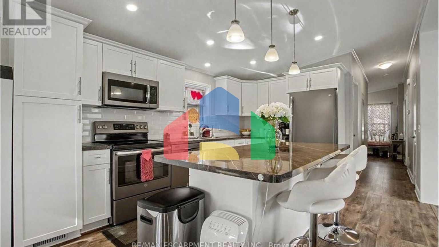 Residential - Single Family Home - Hamilton, Canada - Canada