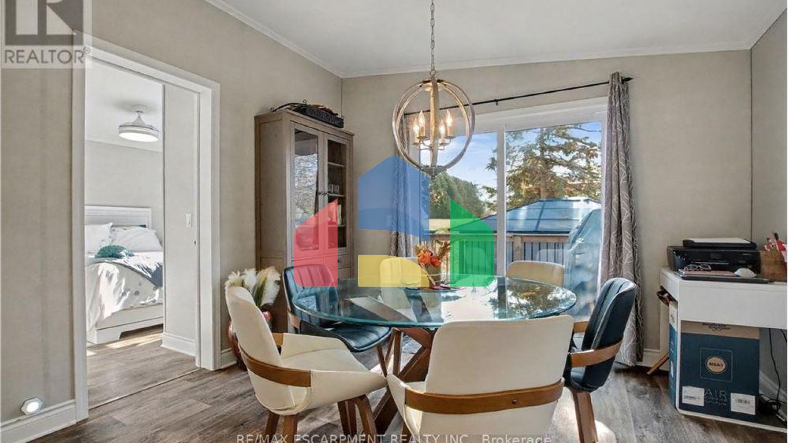 Residential - Single Family Home - Hamilton, Canada - Canada