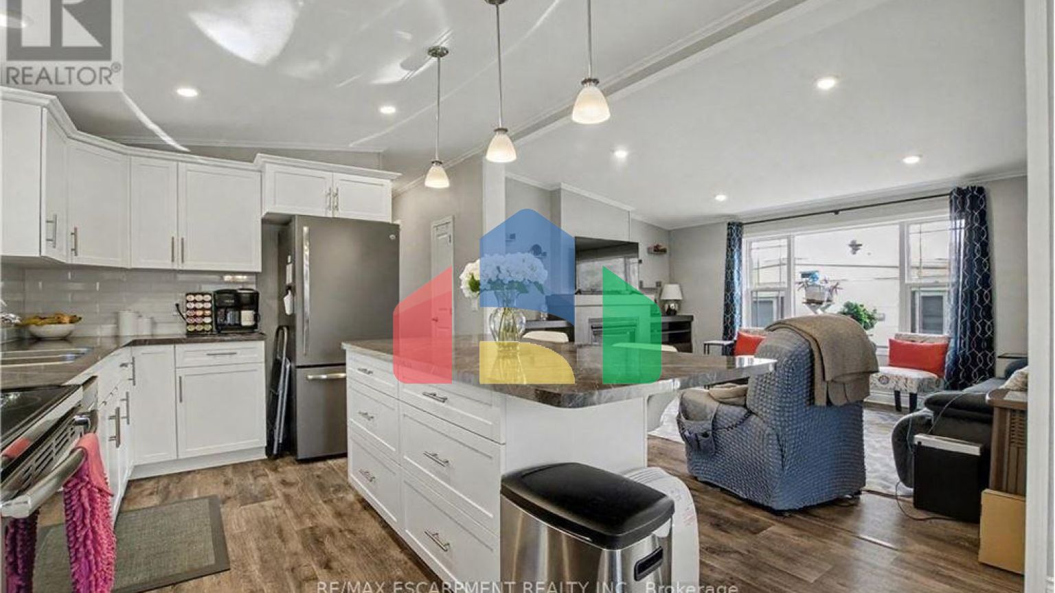 Residential - Single Family Home - Hamilton, Canada - Canada