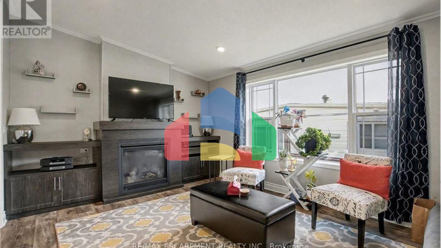 Residential - Single Family Home - Hamilton, Canada - Canada