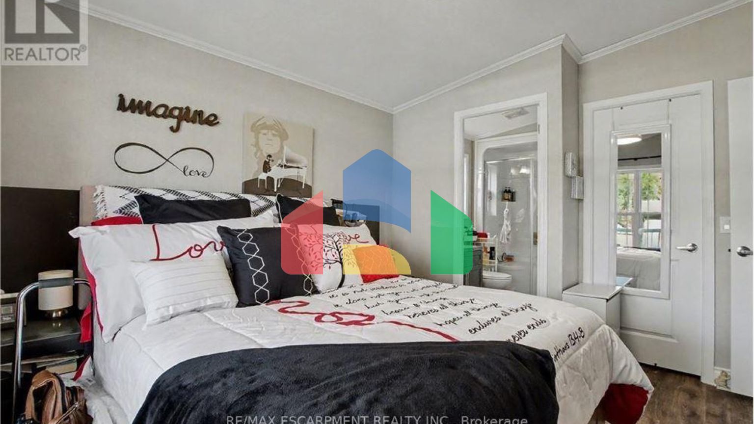 Residential - Single Family Home - Hamilton, Canada - Canada