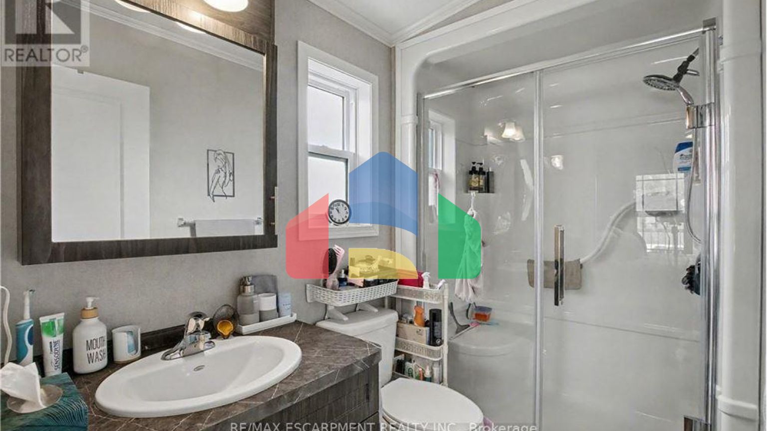 Residential - Single Family Home - Hamilton, Canada - Canada