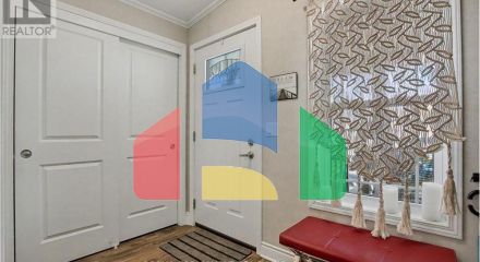 Residential - Single Family Home - Hamilton, Canada - Canada