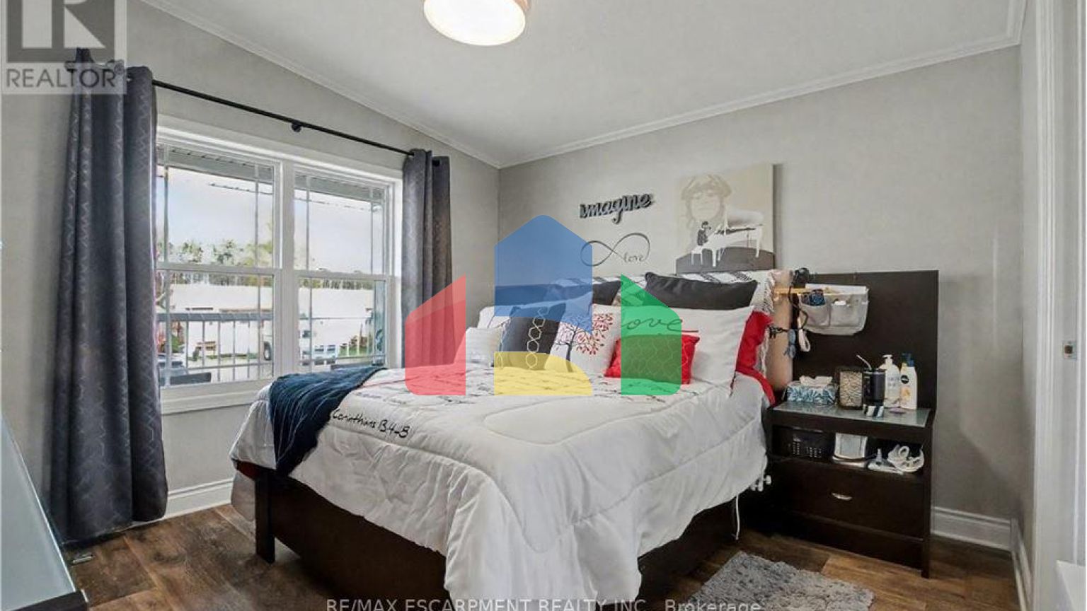 Residential - Single Family Home - Hamilton, Canada - Canada