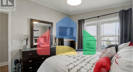 Residential - Single Family Home - Hamilton, Canada - Canada