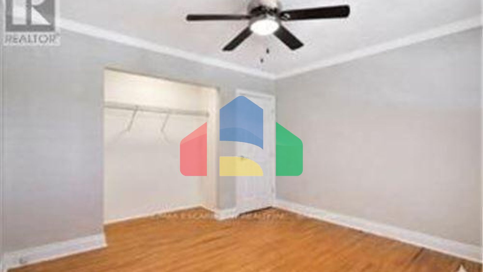 Residential - Single Family Home - Hamilton, Canada - Canada