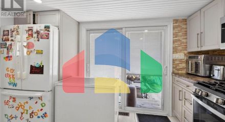 Residential - Single Family Home - Hamilton, Canada - Canada