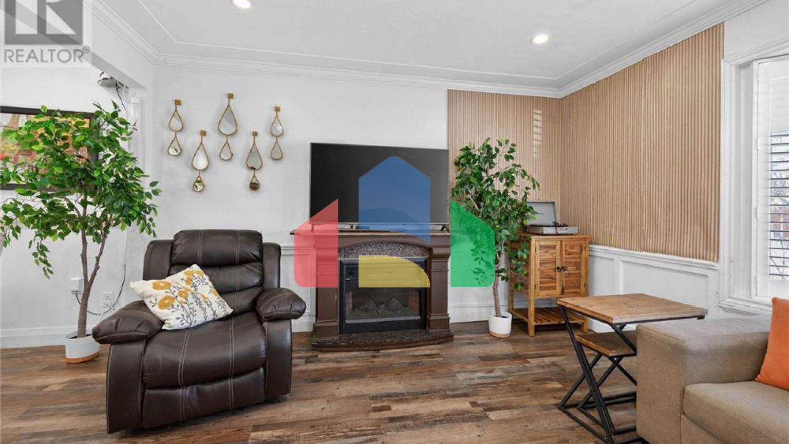 Residential - Single Family Home - Hamilton, Canada - Canada