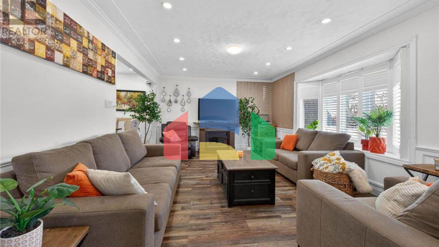 Residential - Single Family Home - Hamilton, Canada - Canada