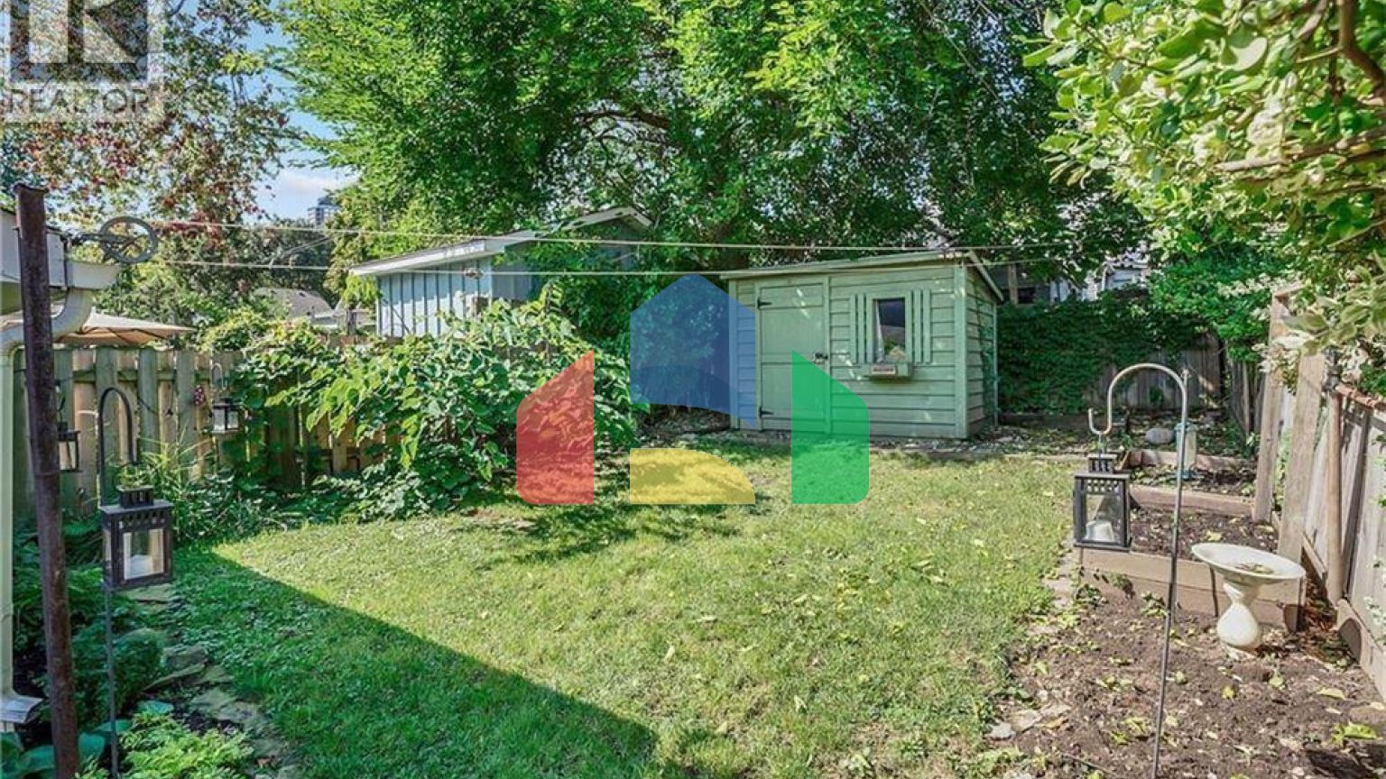 Residential - Single Family Home - Hamilton, Canada - Canada