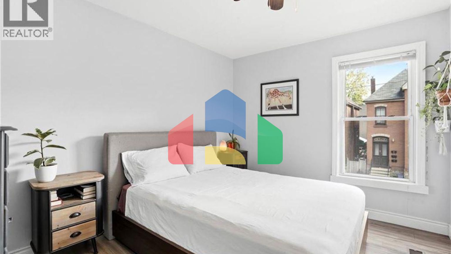 Residential - Single Family Home - Hamilton, Canada - Canada