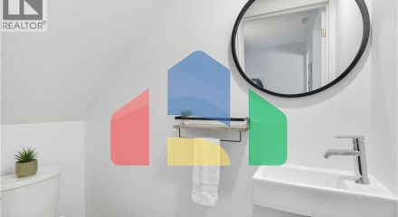 Residential - Single Family Home - Hamilton, Canada - Canada