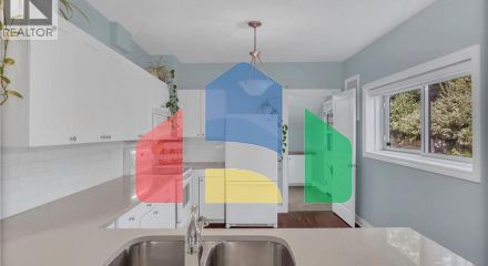 Residential - Single Family Home - Hamilton, Canada - Canada