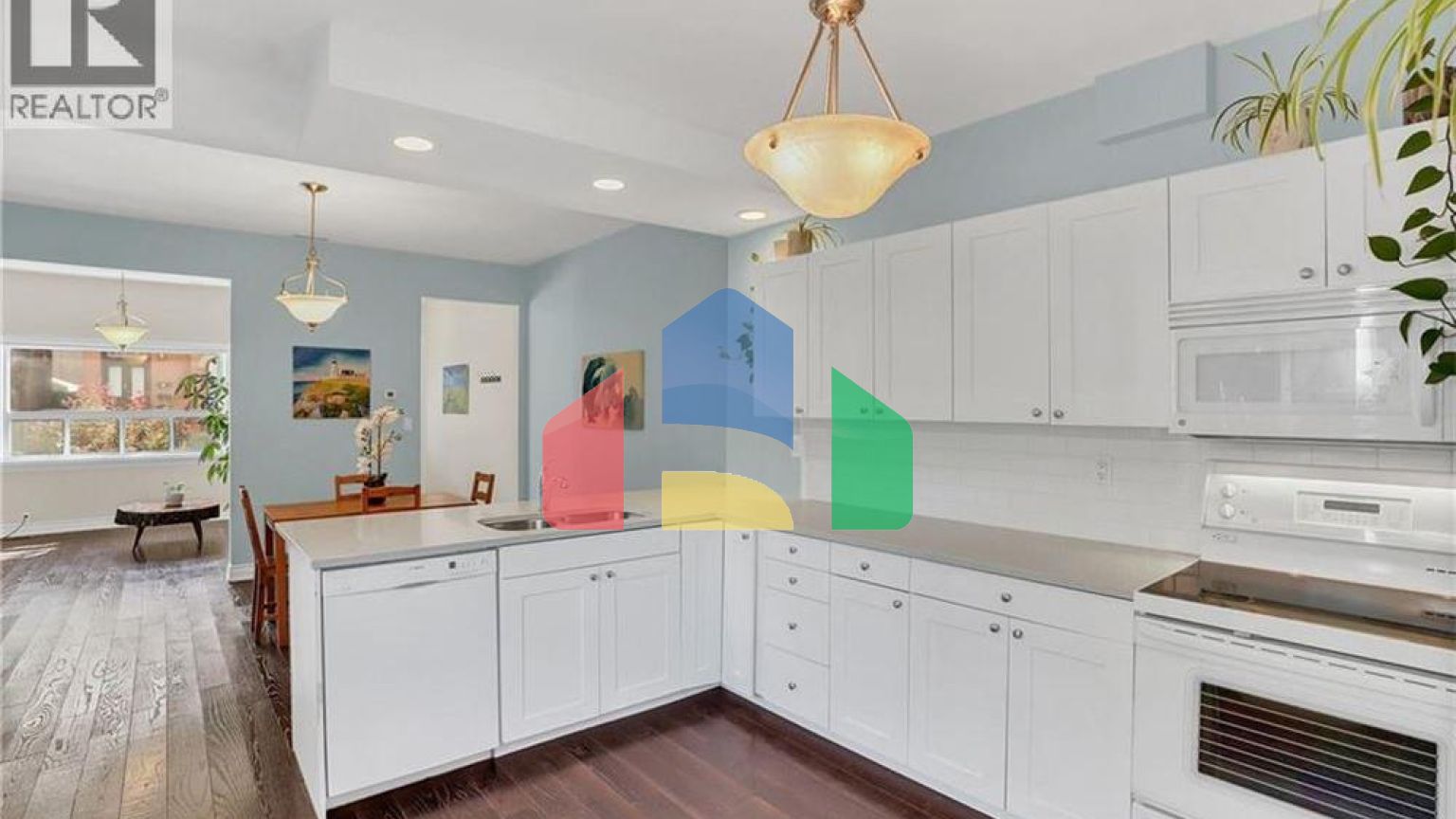 Residential - Single Family Home - Hamilton, Canada - Canada