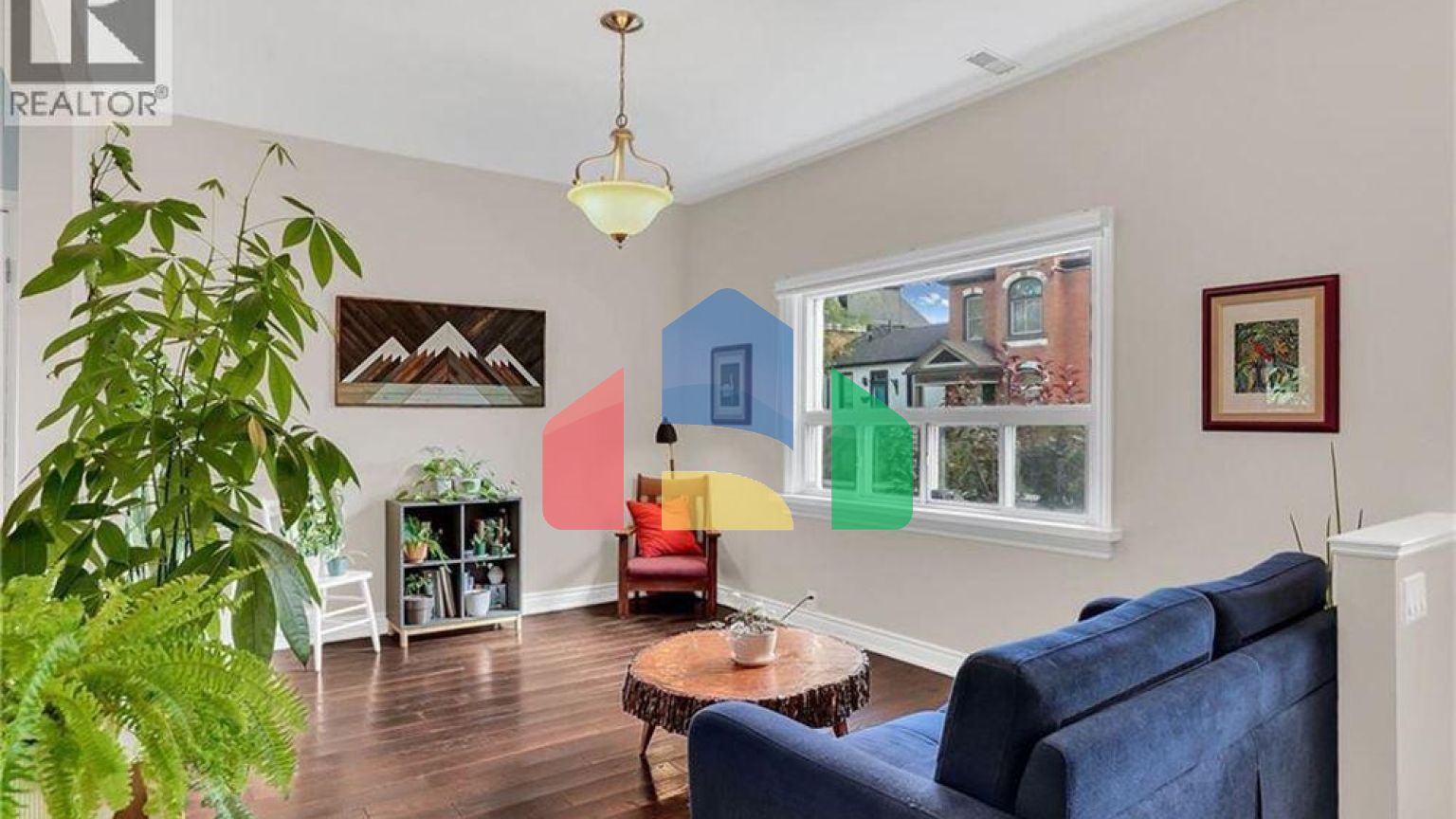 Residential - Single Family Home - Hamilton, Canada - Canada