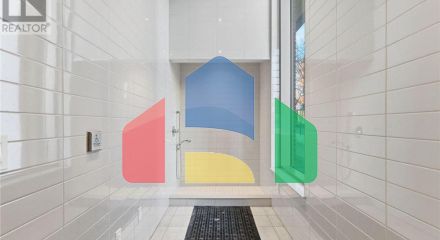 Residential - Single Family Home - Hamilton, Canada - Canada