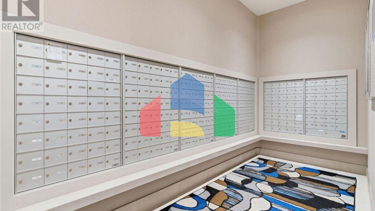 Residential - Single Family Home - Hamilton, Canada - Canada