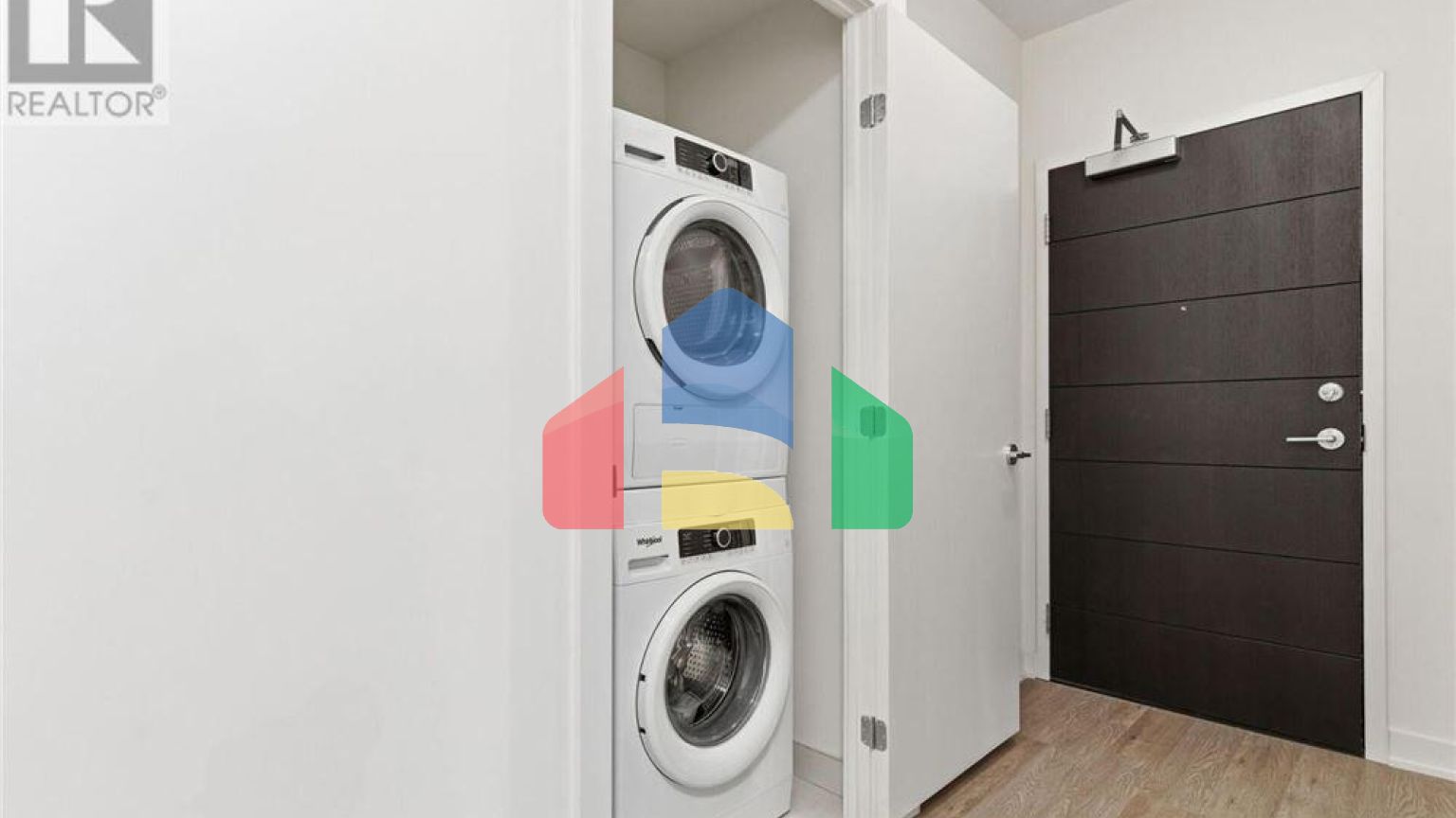 Residential - Single Family Home - Hamilton, Canada - Canada