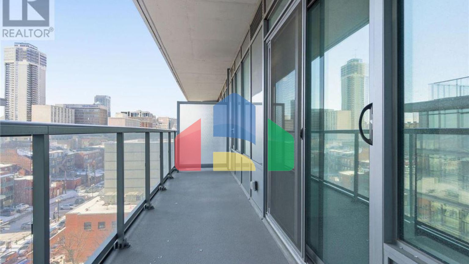 Residential - Single Family Home - Hamilton, Canada - Canada