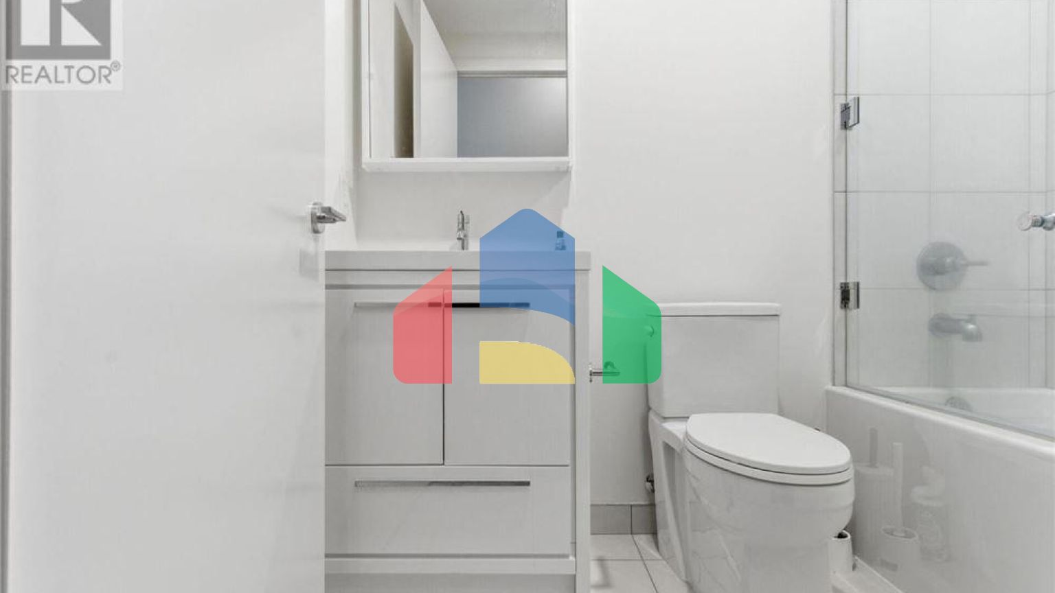 Residential - Single Family Home - Hamilton, Canada - Canada