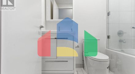 Residential - Single Family Home - Hamilton, Canada - Canada