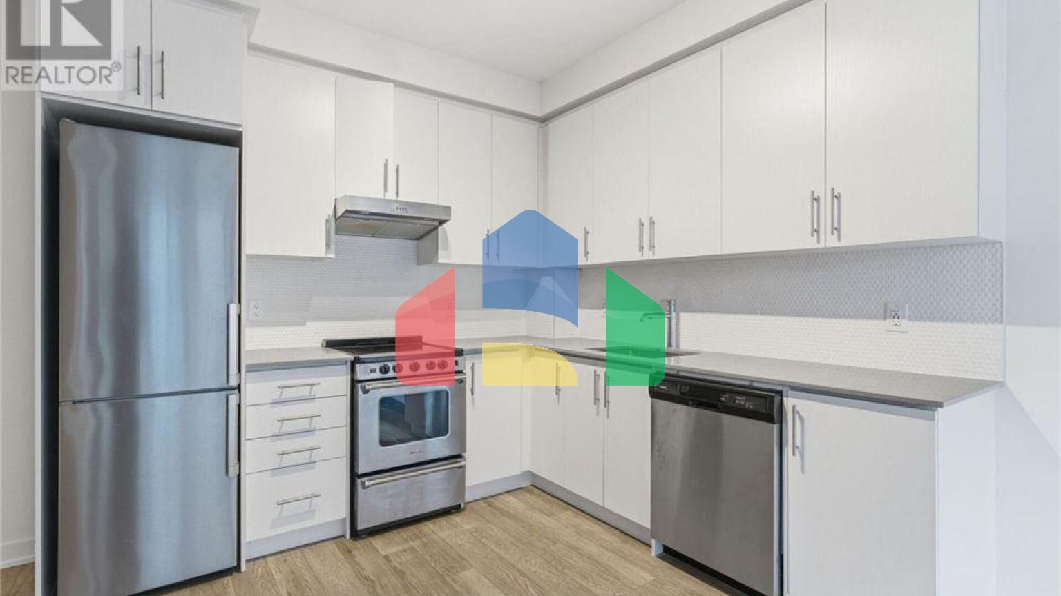 Residential - Single Family Home - Hamilton, Canada - Canada