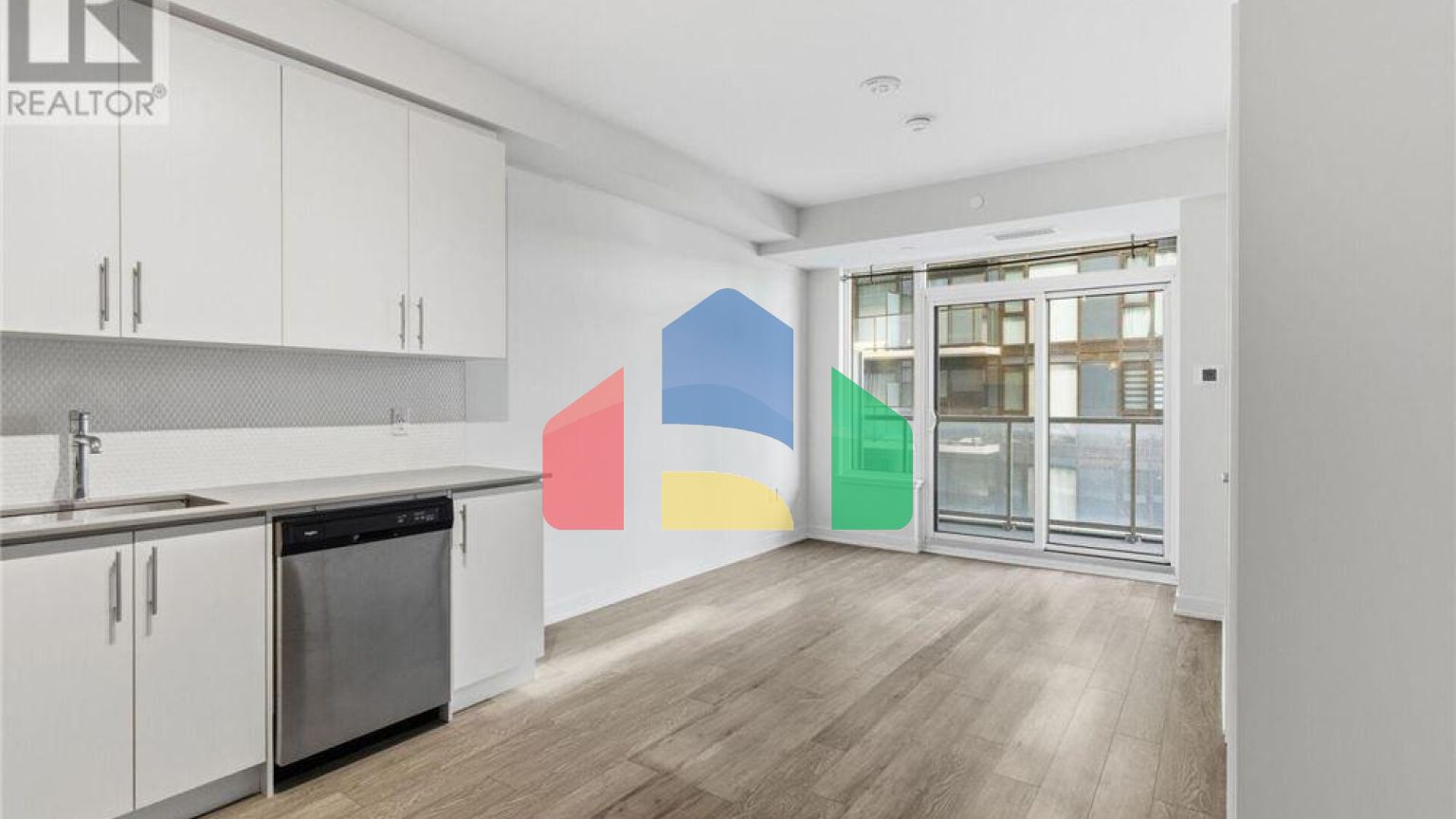 Residential - Single Family Home - Hamilton, Canada - Canada