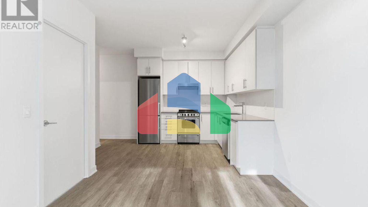 Residential - Single Family Home - Hamilton, Canada - Canada