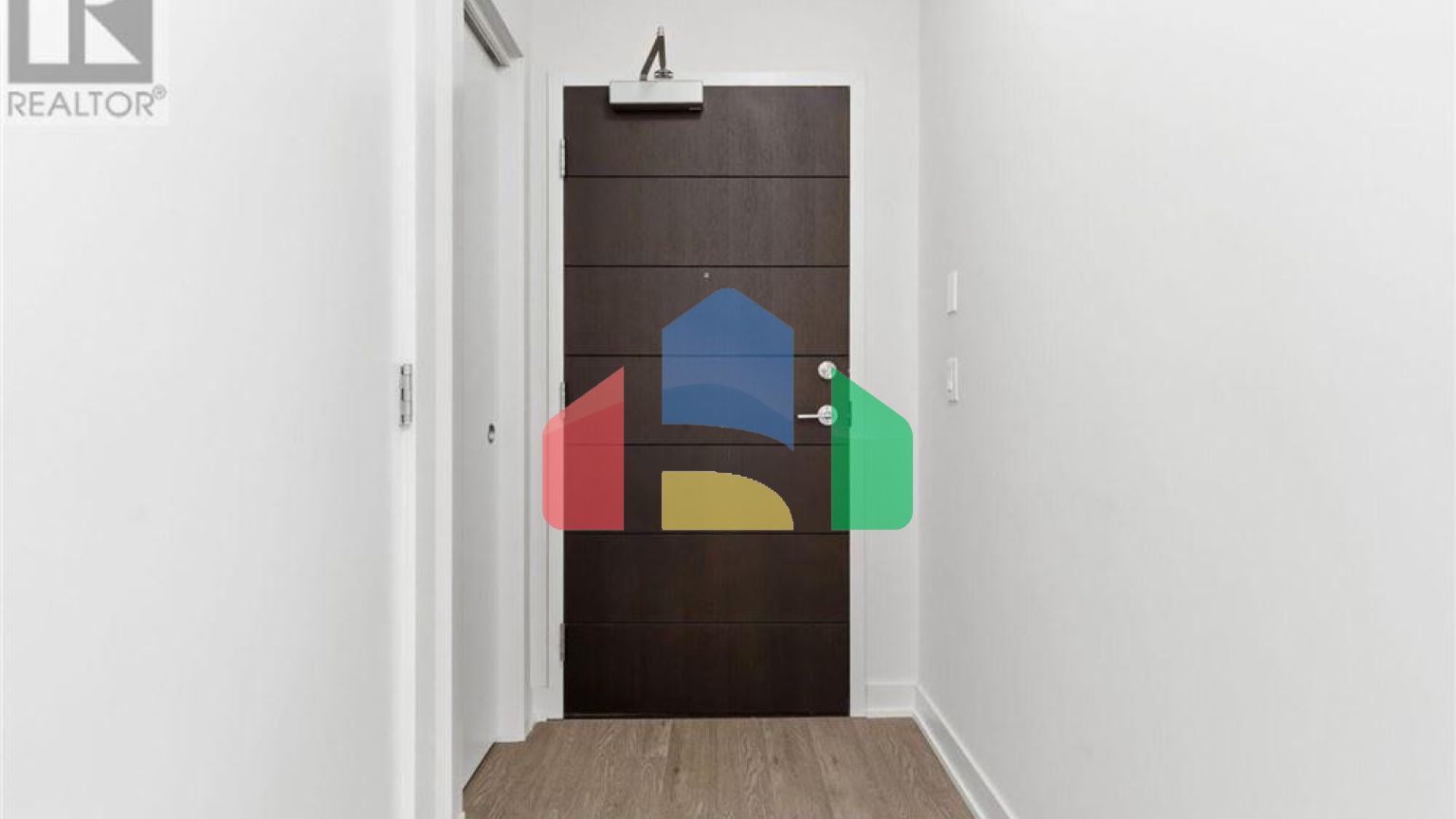 Residential - Single Family Home - Hamilton, Canada - Canada