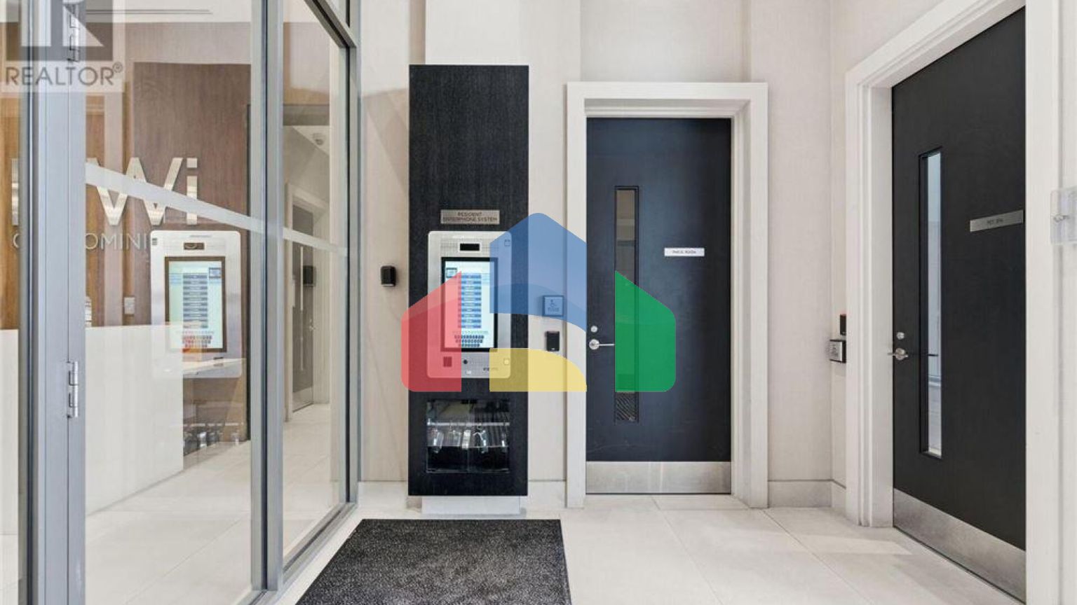 Residential - Single Family Home - Hamilton, Canada - Canada