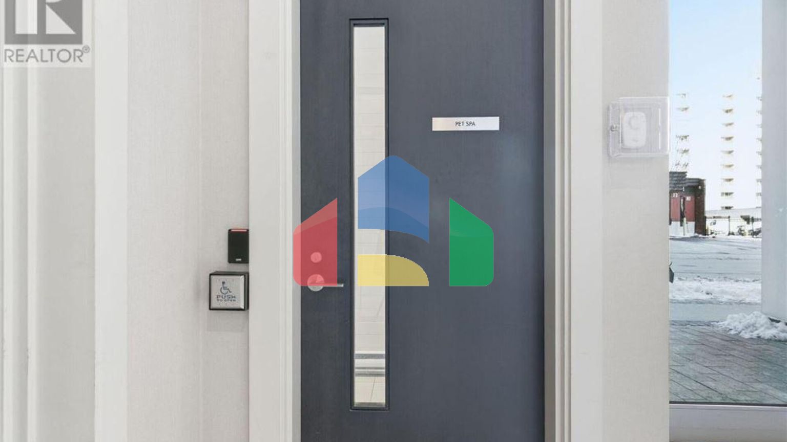 Residential - Single Family Home - Hamilton, Canada - Canada