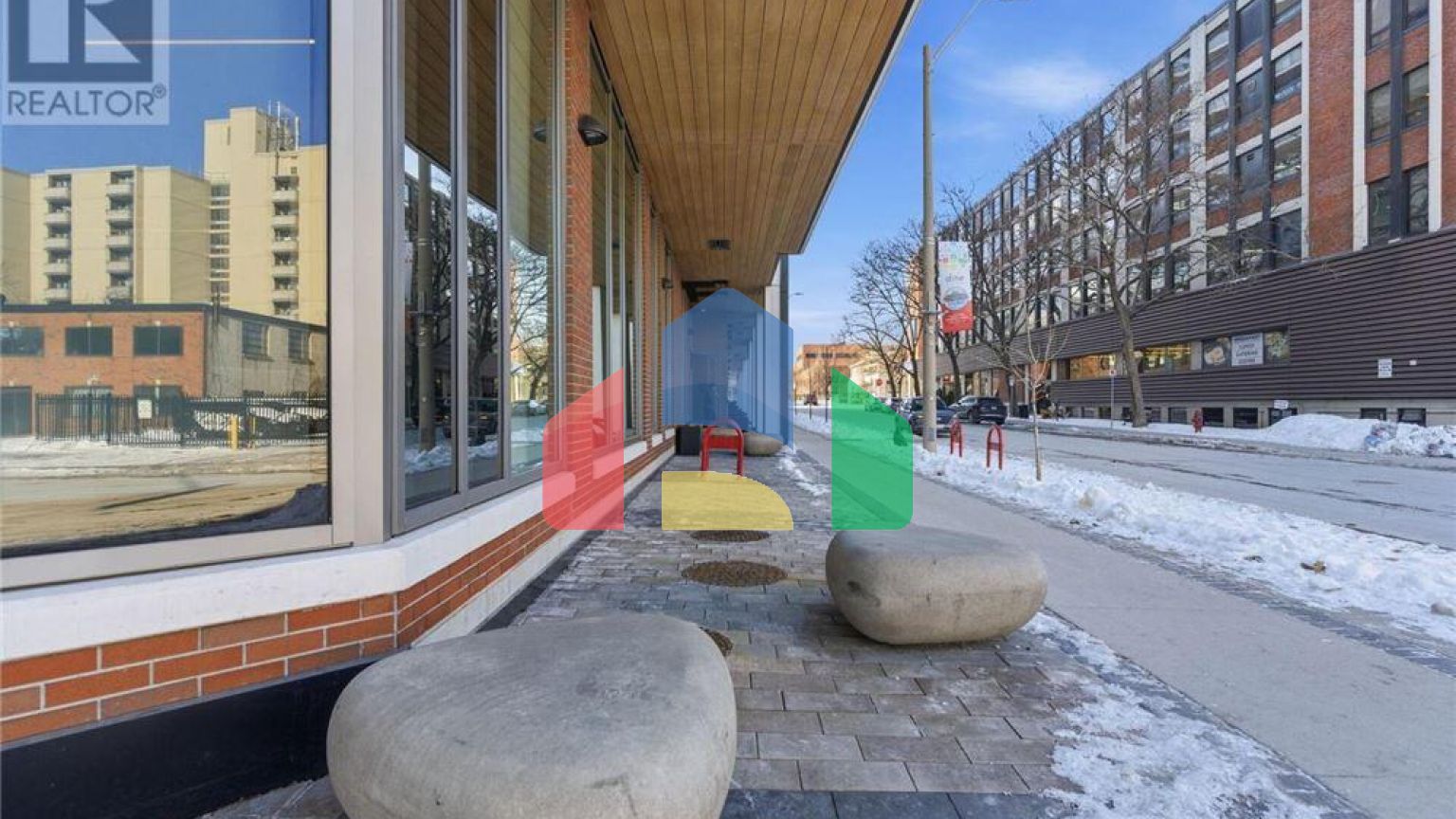 Residential - Single Family Home - Hamilton, Canada - Canada