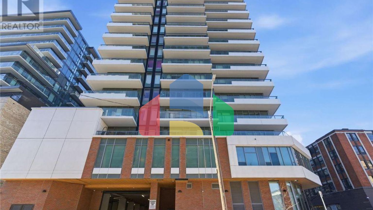 Residential - Single Family Home - Hamilton, Canada - Canada