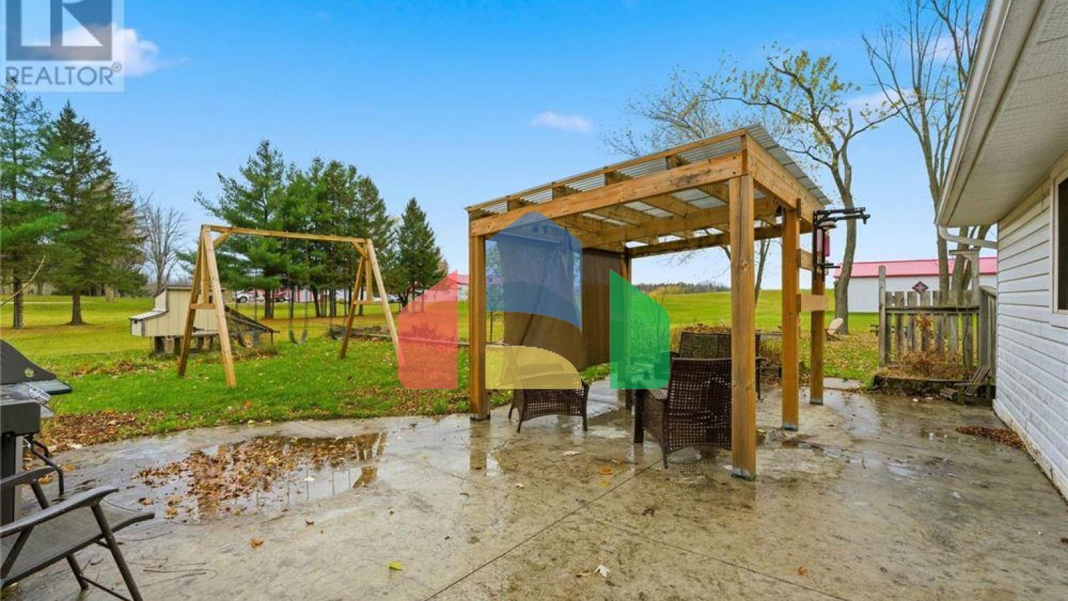 Residential - Single Family Home - Hamilton, Canada - Canada