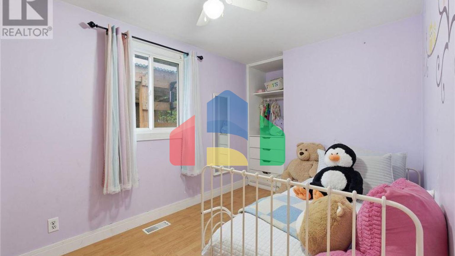 Residential - Single Family Home - Hamilton, Canada - Canada