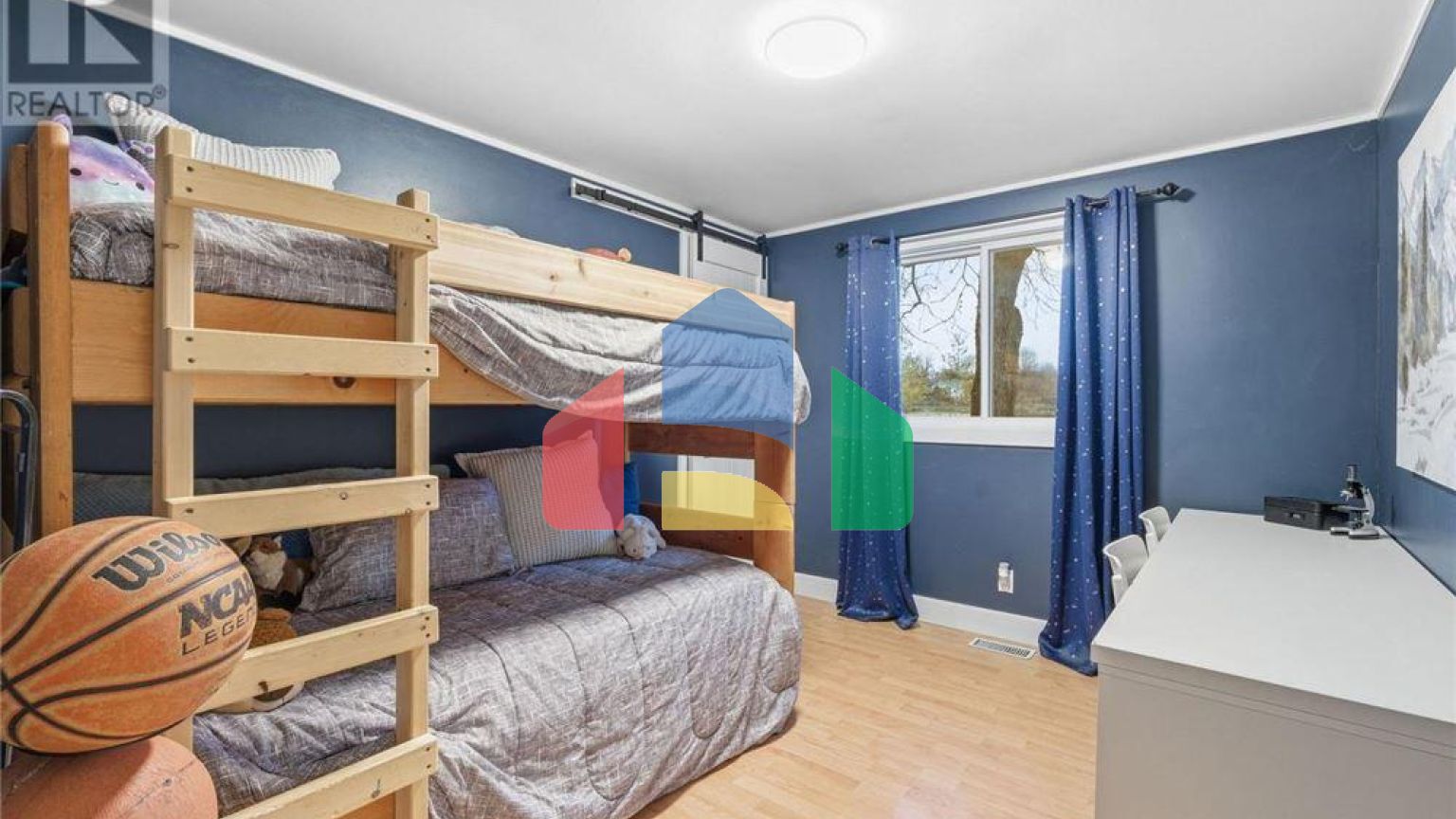 Residential - Single Family Home - Hamilton, Canada - Canada