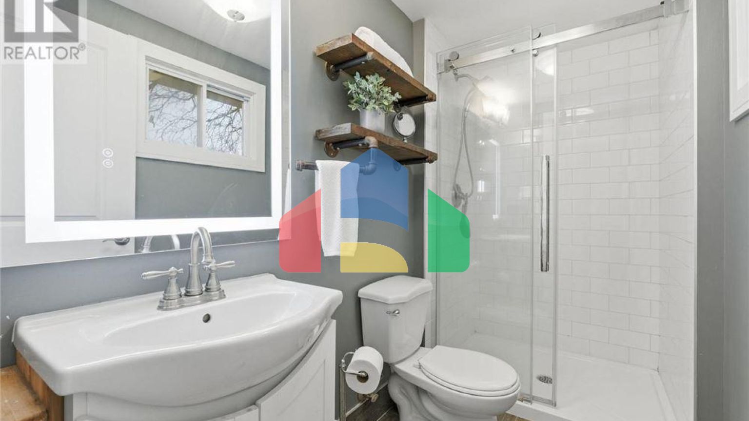 Residential - Single Family Home - Hamilton, Canada - Canada