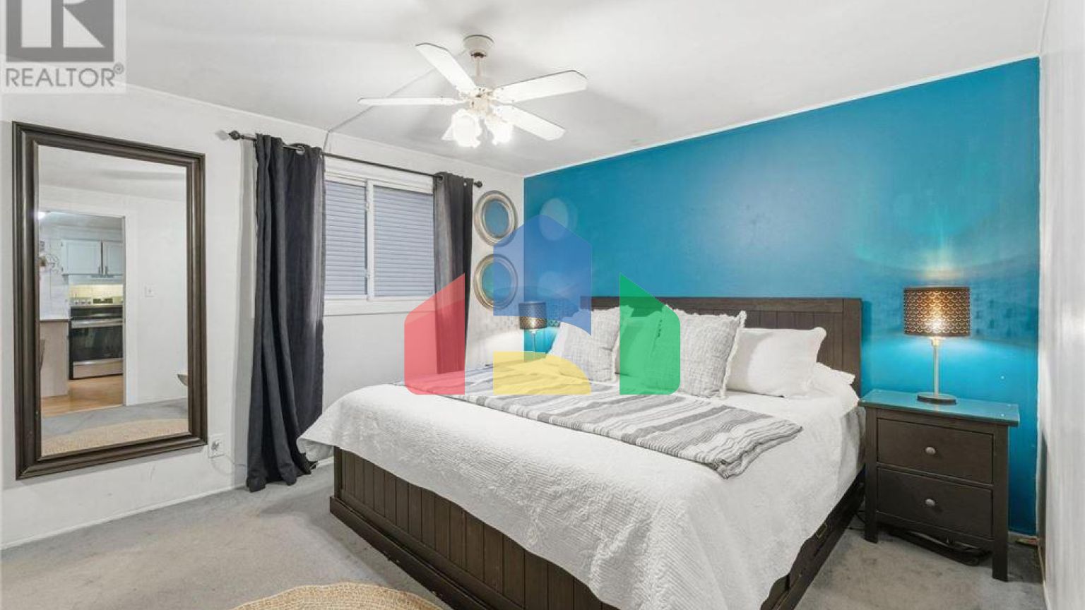 Residential - Single Family Home - Hamilton, Canada - Canada