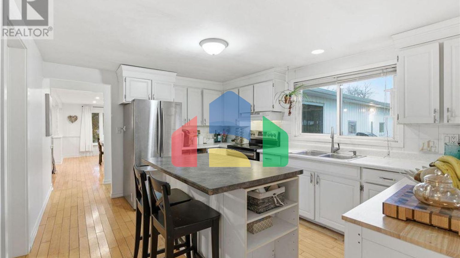 Residential - Single Family Home - Hamilton, Canada - Canada